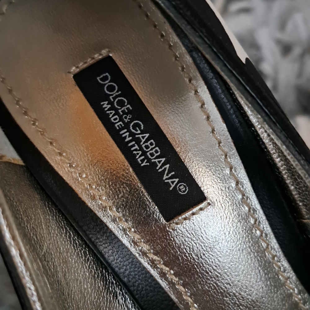 DOLCE & GABBANA LIKE NEW - Picture 4 of 9